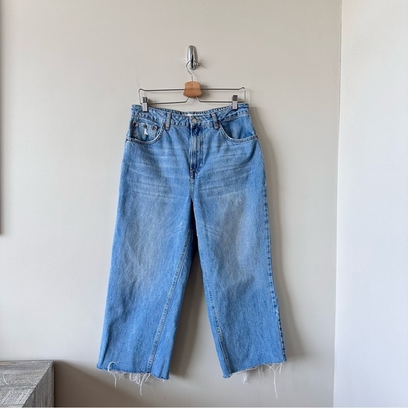 Topshop Denim - Topshop-Moto High Rise Medium Wash Wide Leg Raw Hem Jeans